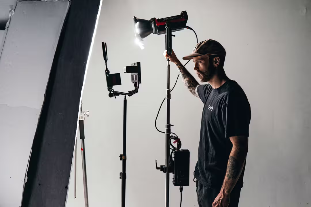 Portrait Photography Basics – Posing, Lighting, and Expression
